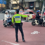 广州交警,保障交通秩序与安全